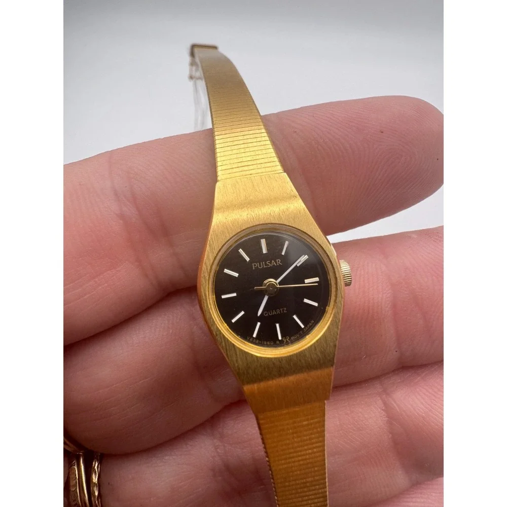 Vintage Pulsar Watch Ladies Gold Tone Black Dial NOS Working
